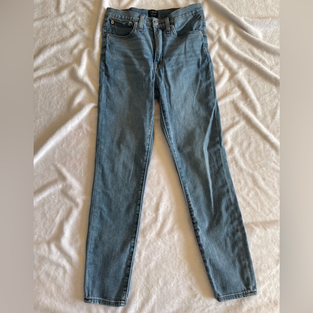 J. Crew women’s light blue high rise skinny jeans. Size 28.